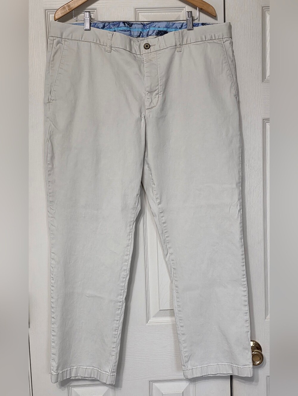 Tommy Bahama Men's Light Tan Flat Front Chino Pants